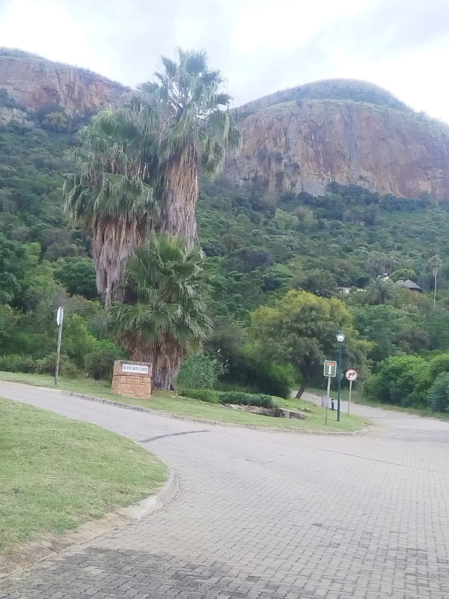 Commercial Property for Sale in Falcon View Estate North West